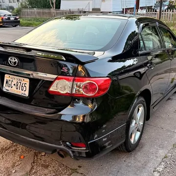 2013 Toyota Corolla S Premium Sedan 4D