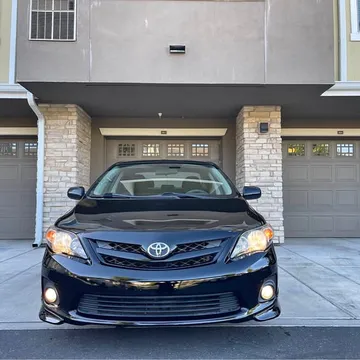 2013 Toyota Corolla S Premium Sedan 4D