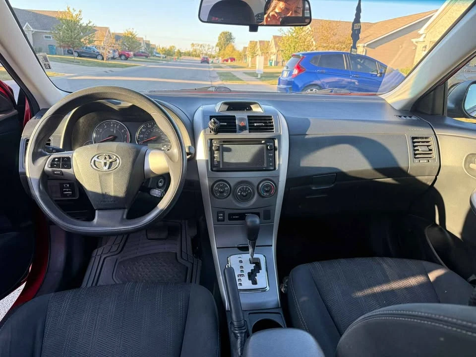 2013 Toyota Corolla 10th Gen - Image 5 of 12