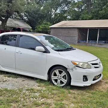 2013 Toyota Corolla S Sedan 4D
