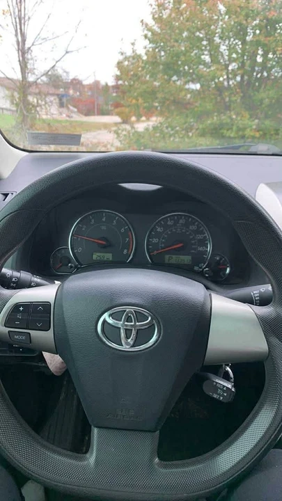 2013 Toyota Corolla 10th Gen - Image 9 of 10