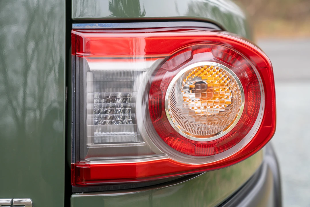 2013 Toyota FJ Cruiser - Image 26 of 31