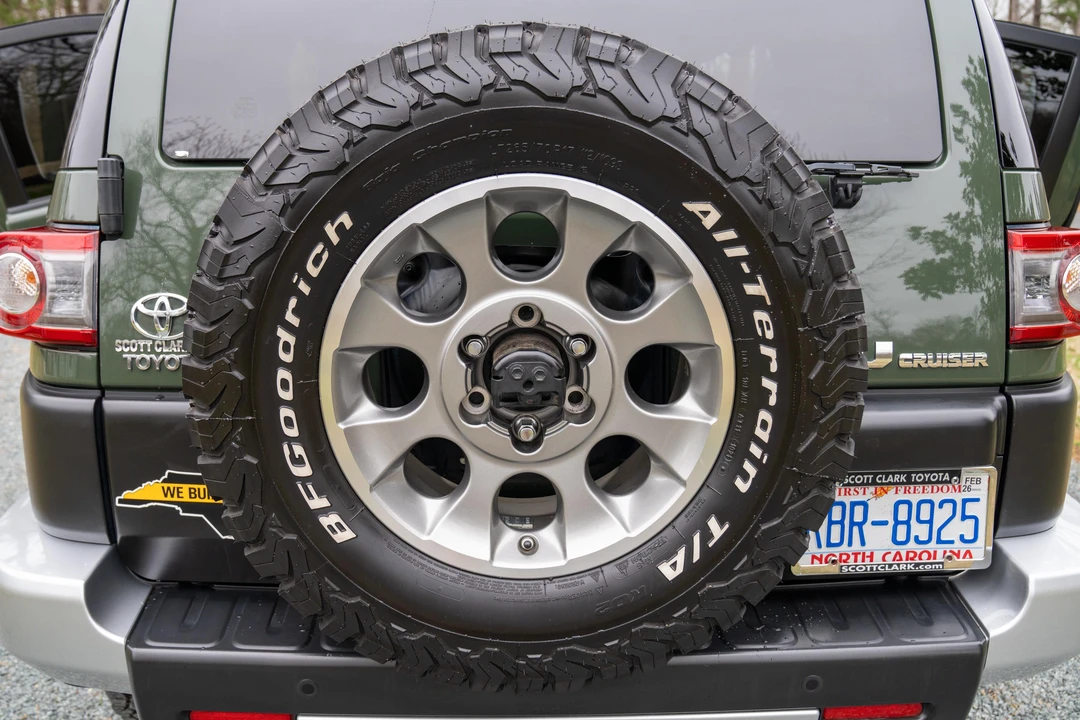 2013 Toyota FJ Cruiser - Image 21 of 31
