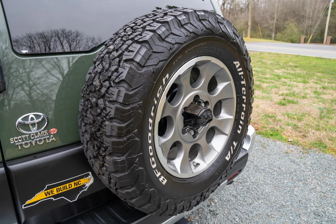 2013 Toyota FJ Cruiser - Image 20 of 31