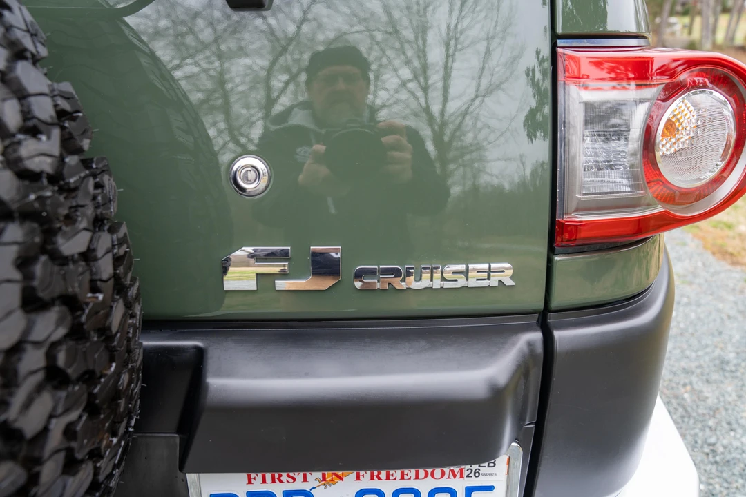 2013 Toyota FJ Cruiser - Image 23 of 31