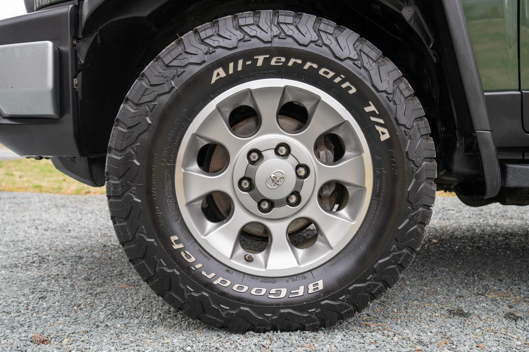 2013 Toyota FJ Cruiser - Image 27 of 31