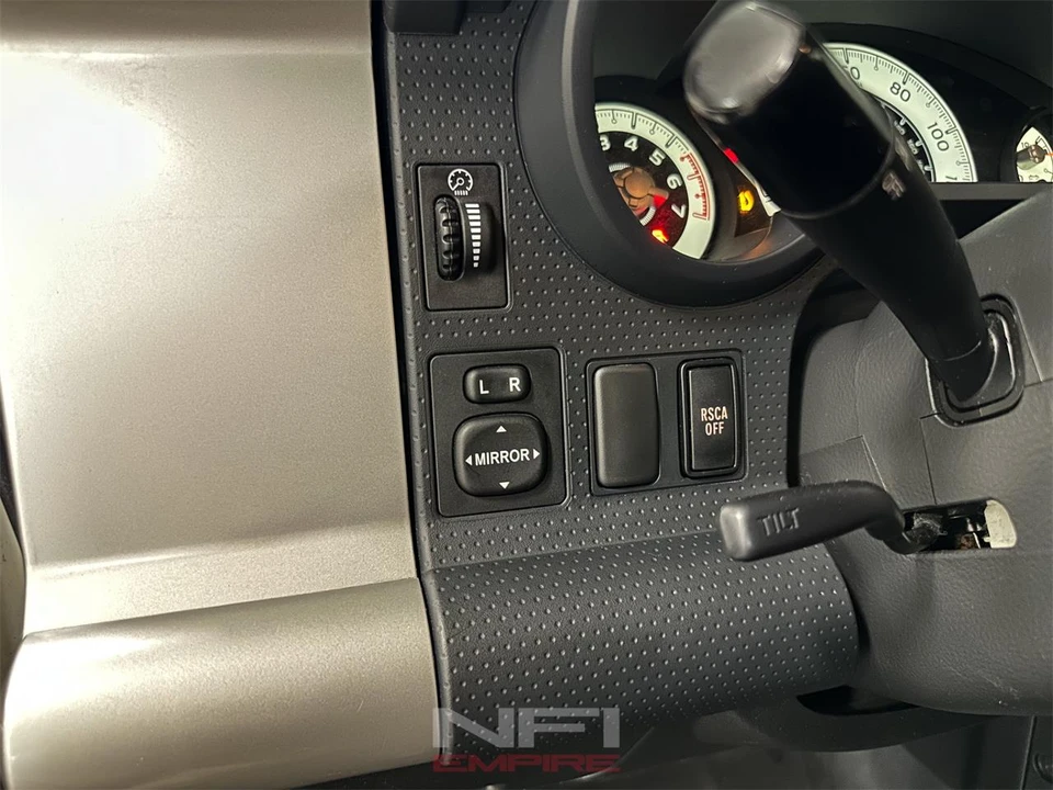 2013 Toyota FJ Cruiser - Image 31 of 31