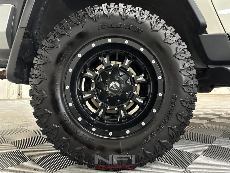 2013 Toyota FJ Cruiser - Image 18 of 31