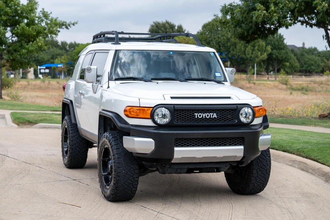 2013 Toyota FJ Cruiser - Image 13 of 31