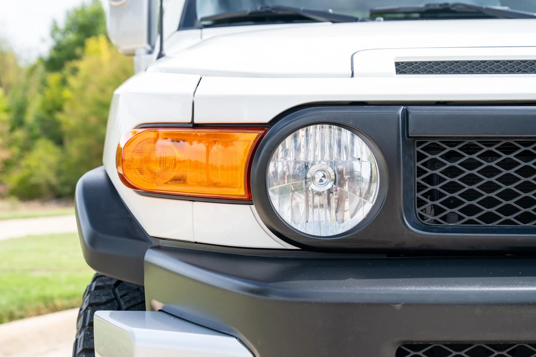2013 Toyota FJ Cruiser - Image 23 of 31