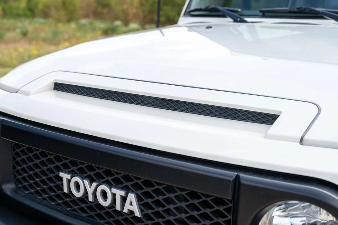 2013 Toyota FJ Cruiser - Image 26 of 31