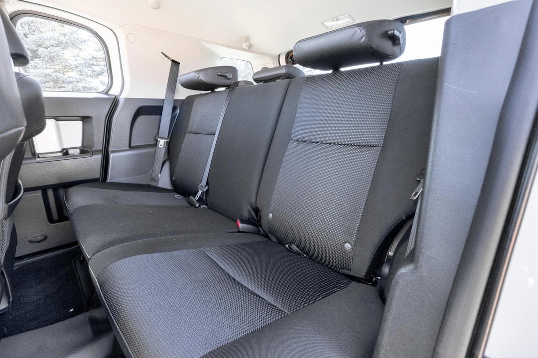 2013 Toyota FJ Cruiser - Image 19 of 31