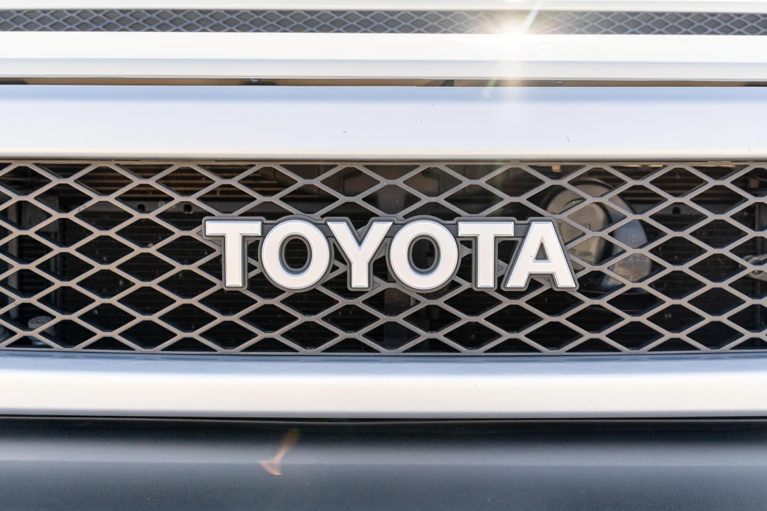 2013 Toyota FJ Cruiser - Image 9 of 31