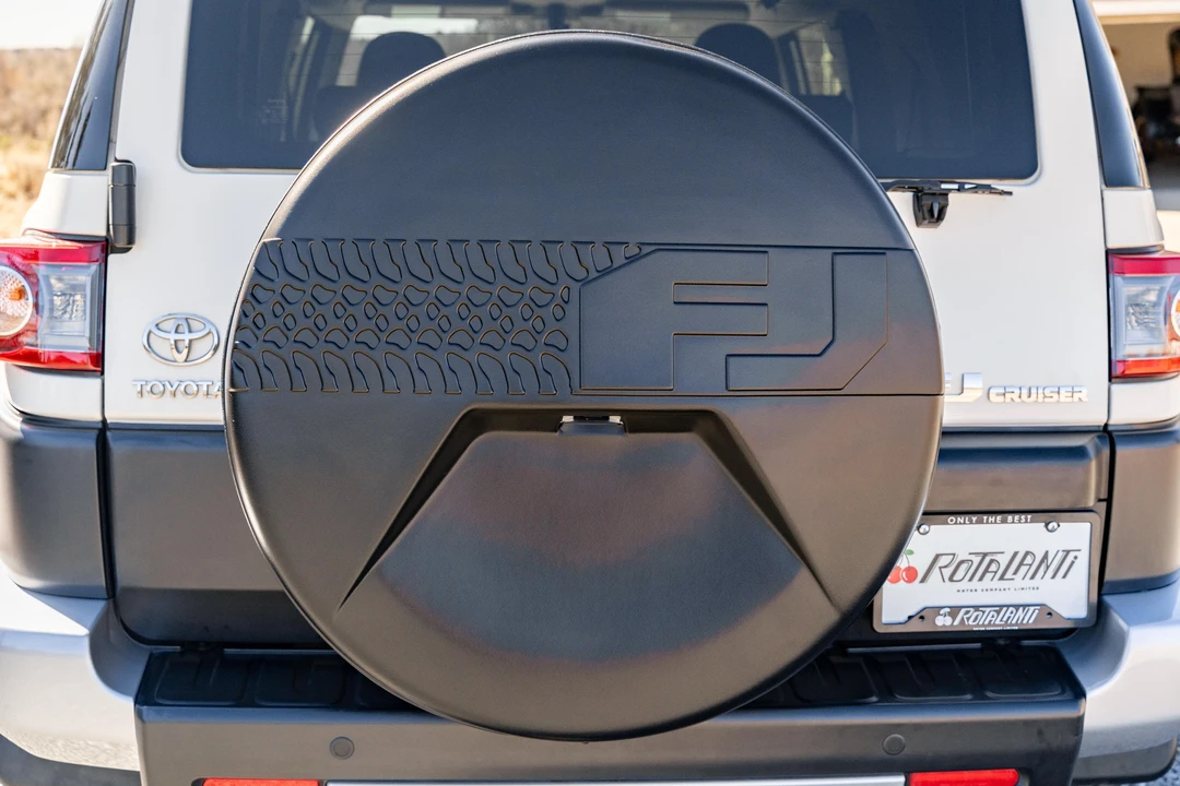 2013 Toyota FJ Cruiser - Image 11 of 31