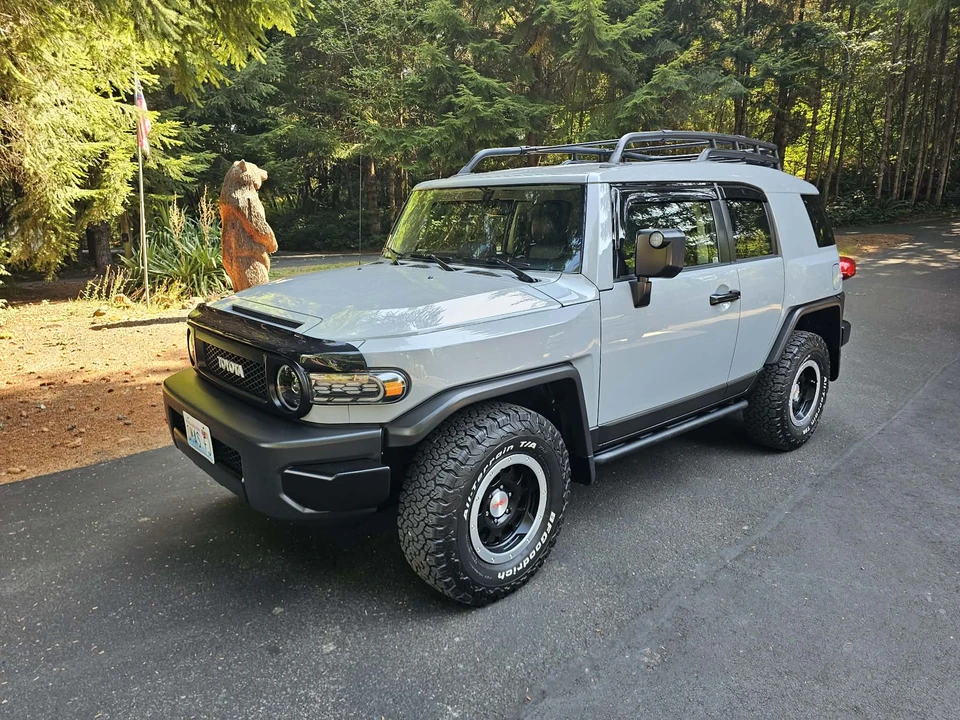 2013 Toyota FJ Cruiser - Image 5 of 31