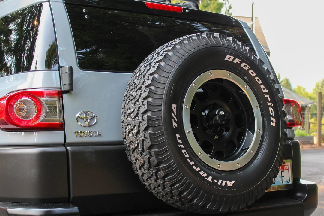 2013 Toyota FJ Cruiser - Image 30 of 31