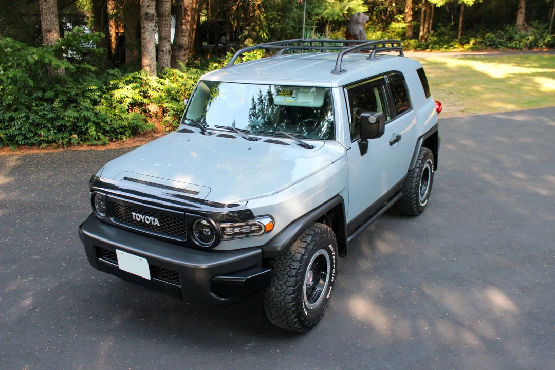 2013 Toyota FJ Cruiser - Image 3 of 31