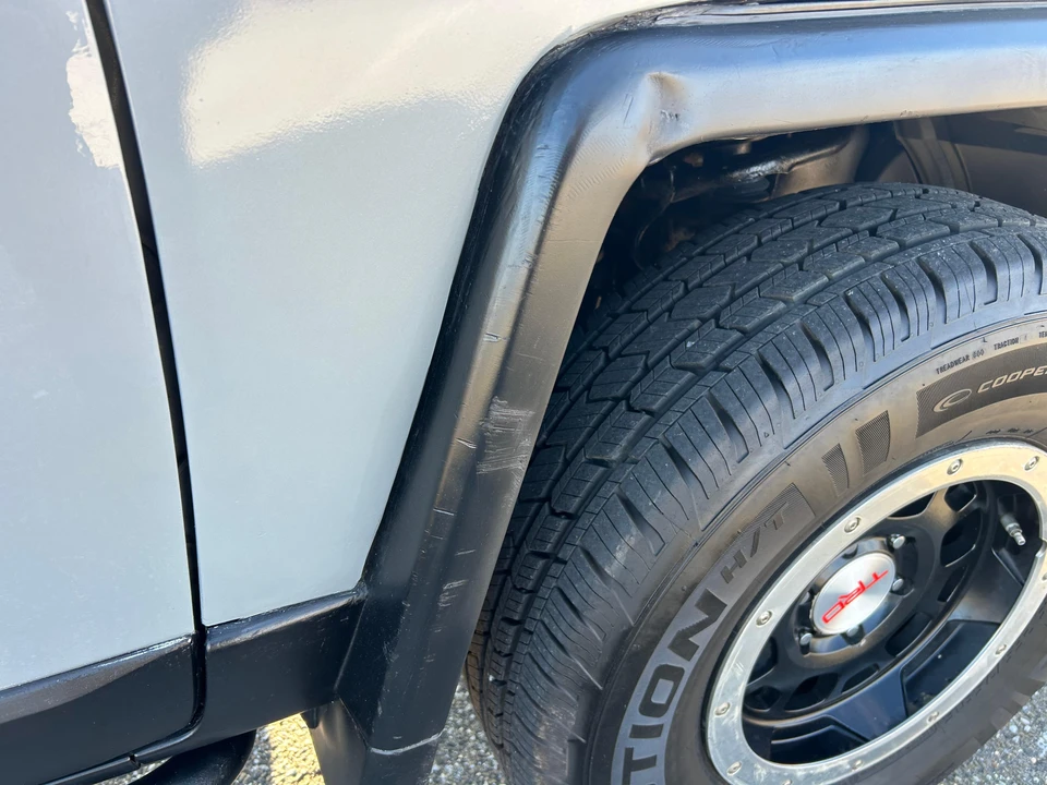 2013 Toyota FJ Cruiser - Image 25 of 31