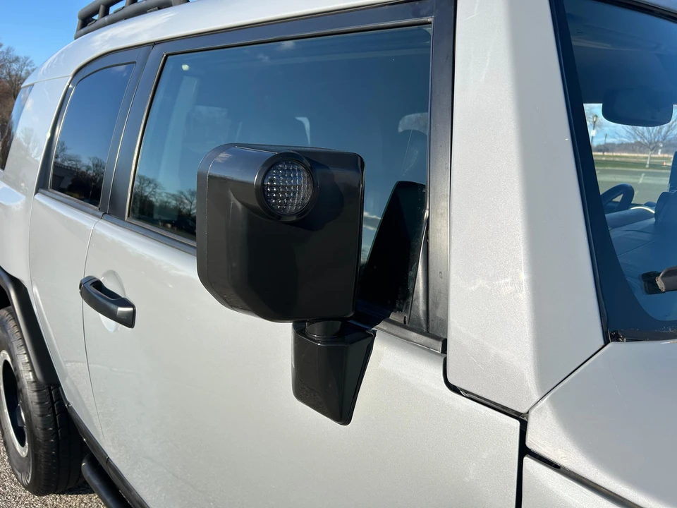 2013 Toyota FJ Cruiser - Image 24 of 31