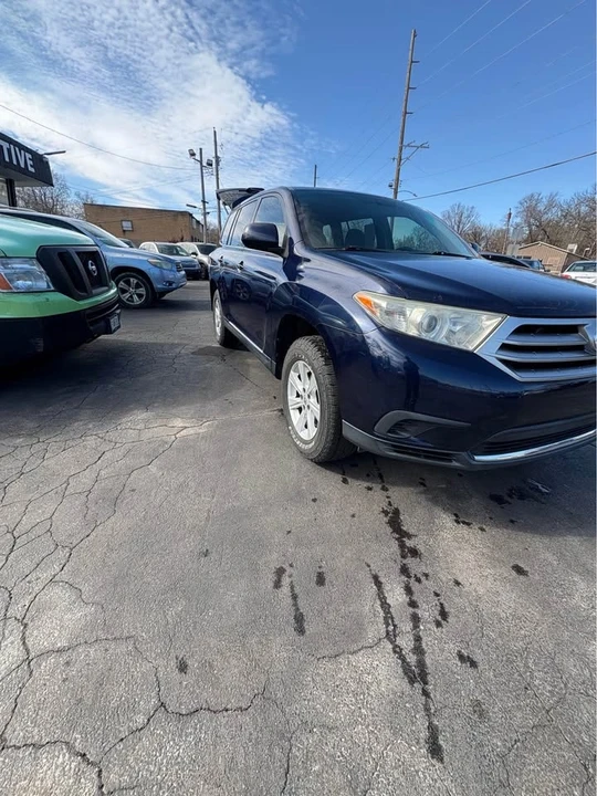 2013 Toyota Highlander - Image 10 of 11