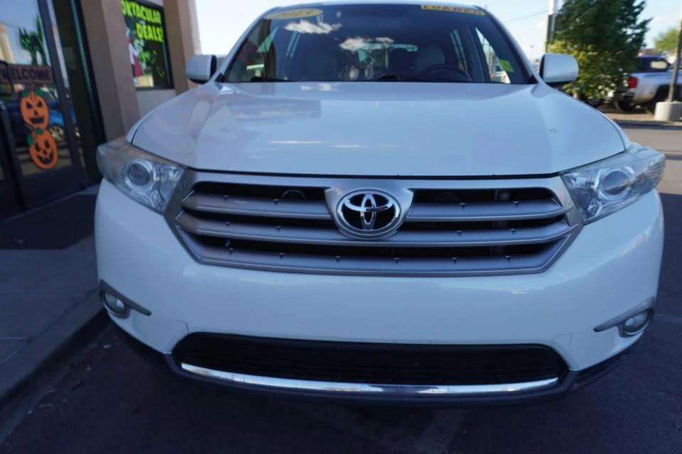 2013 Toyota Highlander - Image 3 of 20