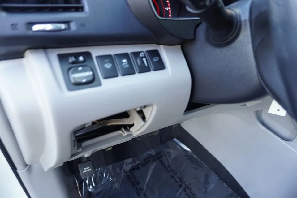 2013 Toyota Highlander - Image 15 of 20
