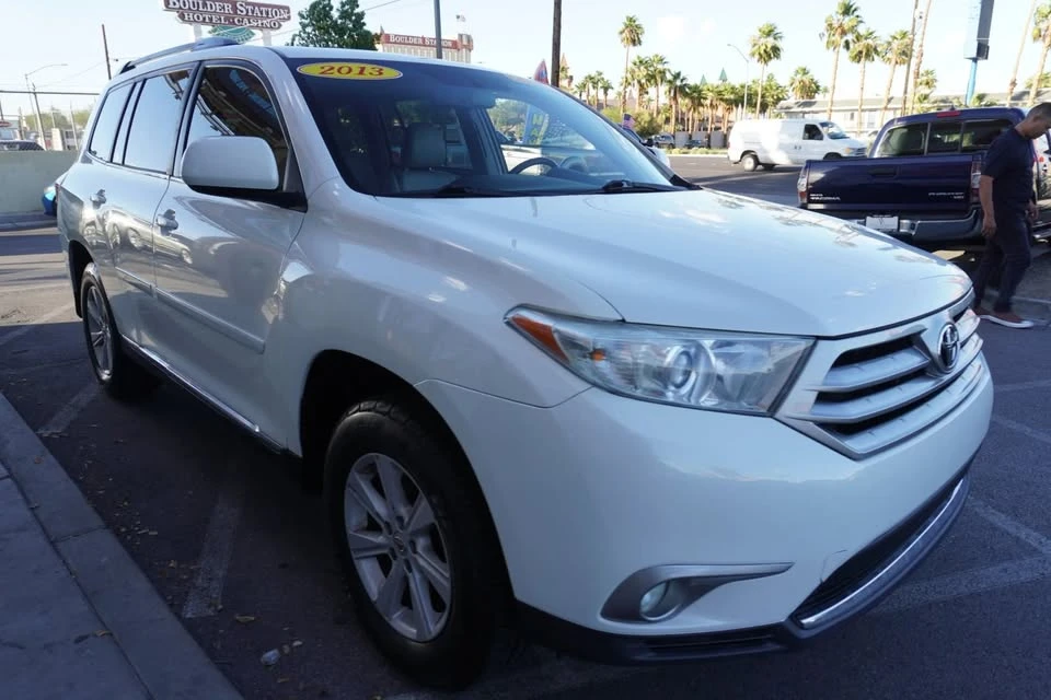 2013 Toyota Highlander - Image 4 of 20