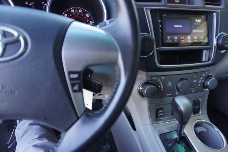 2013 Toyota Highlander - Image 18 of 20