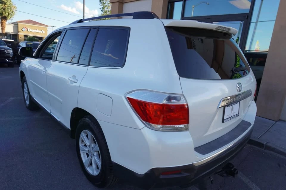 2013 Toyota Highlander - Image 8 of 20