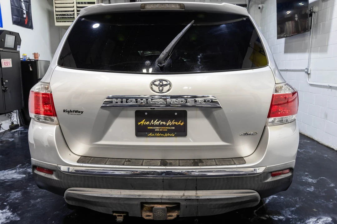 2013 Toyota Highlander - Image 11 of 12