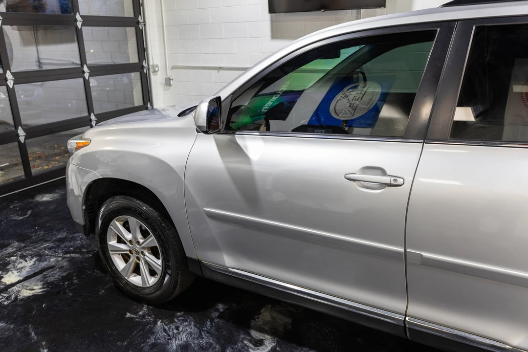 2013 Toyota Highlander - Image 3 of 12