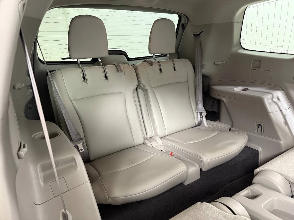 2013 Toyota Highlander - Image 16 of 21