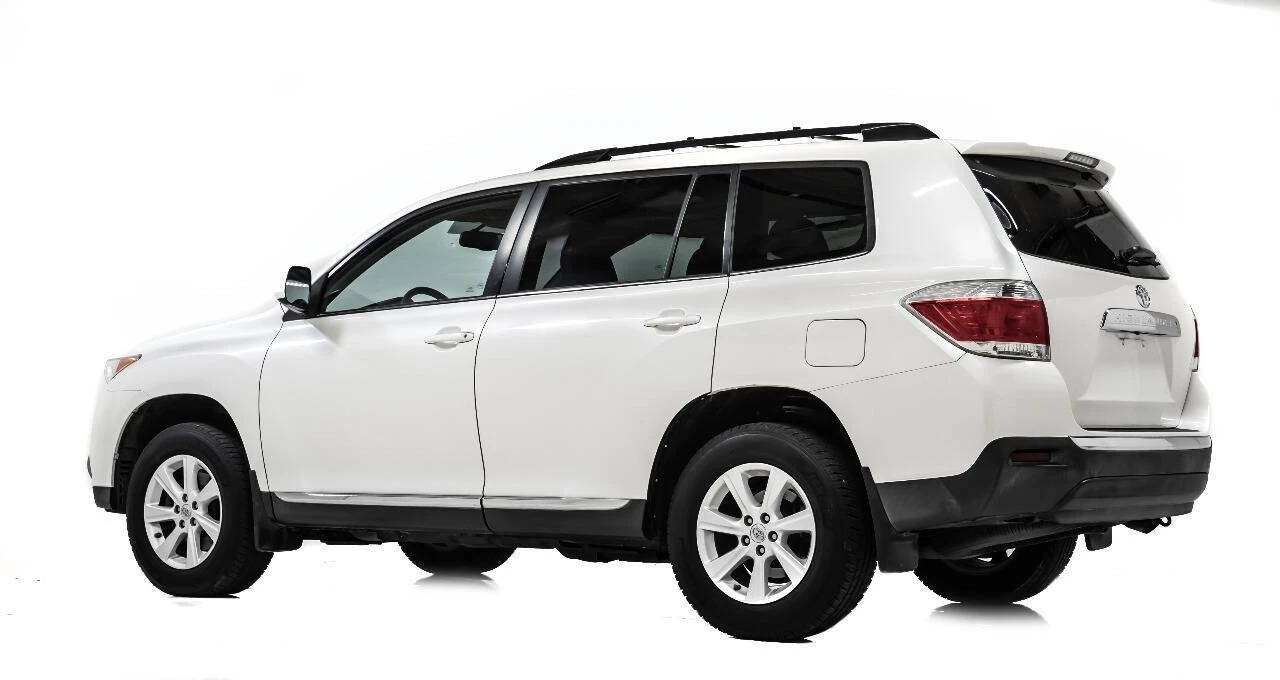 2013 Toyota Highlander - Image 4 of 21