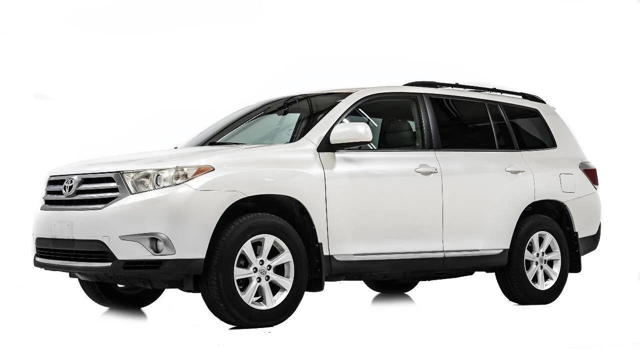 2013 Toyota Highlander - Image 2 of 21
