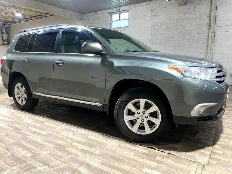 2013 Toyota Highlander - Image 4 of 12