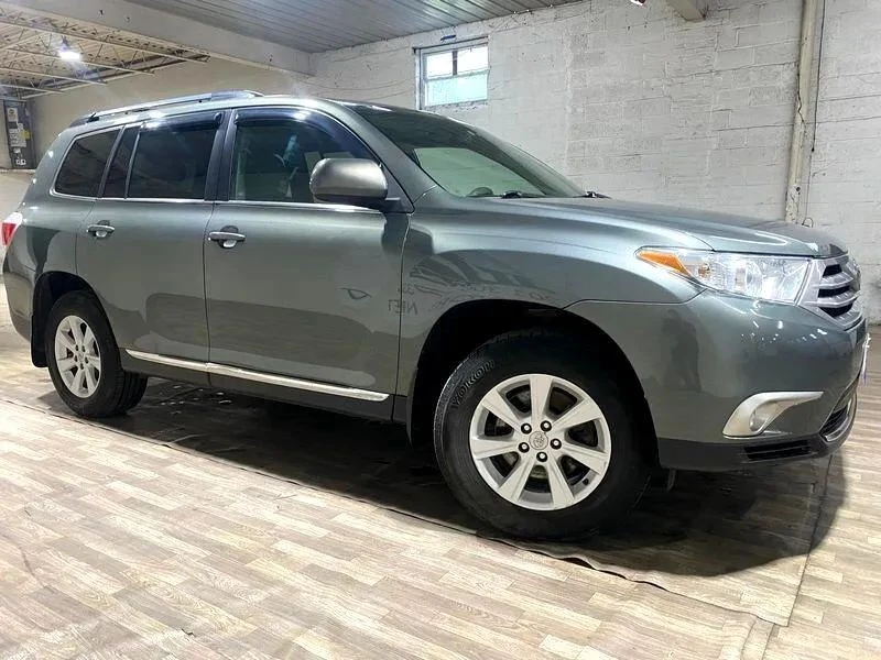 2013 Toyota Highlander - Image 4 of 12