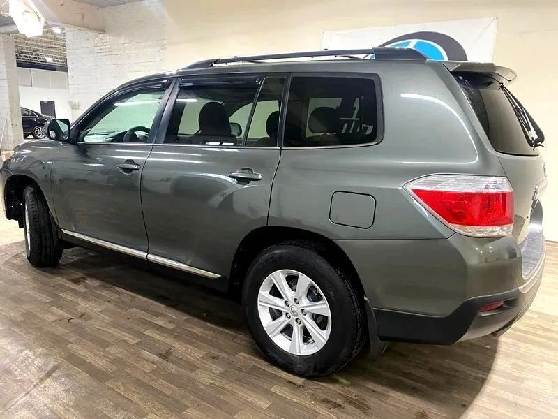 2013 Toyota Highlander - Image 3 of 12