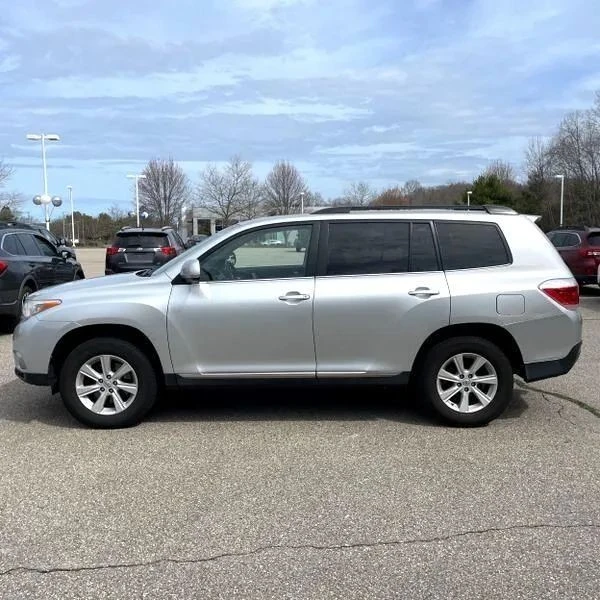 2013 Toyota Highlander - Image 4 of 12