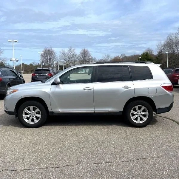 2013 Toyota Highlander - Image 4 of 12