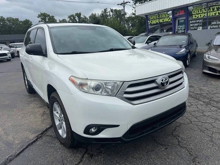2013 Toyota Highlander - Image 2 of 8