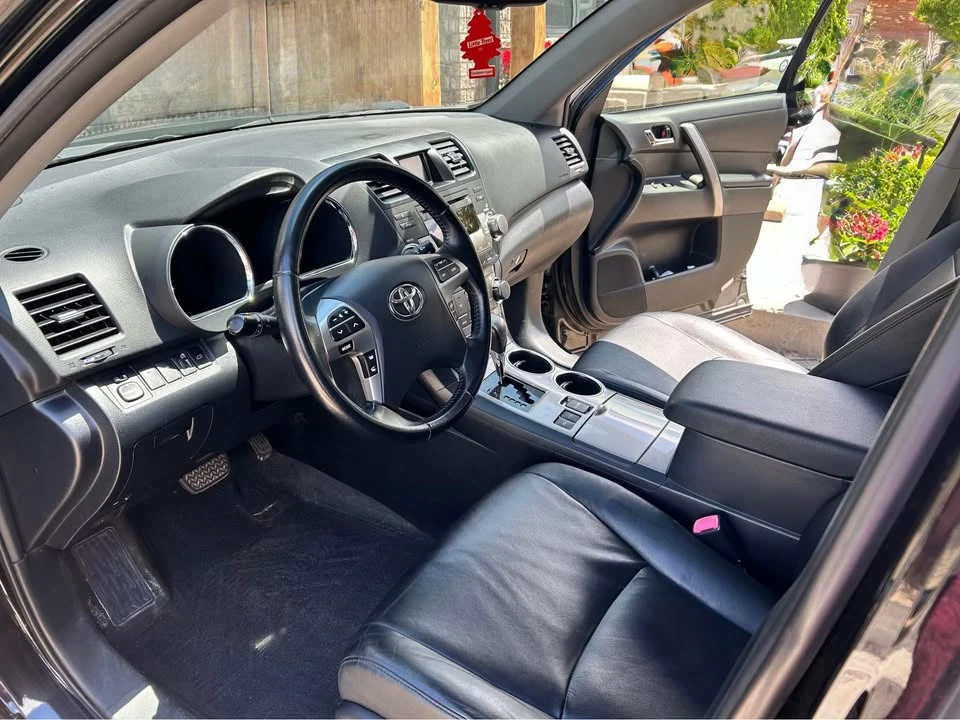 2013 Toyota Highlander - Image 6 of 9