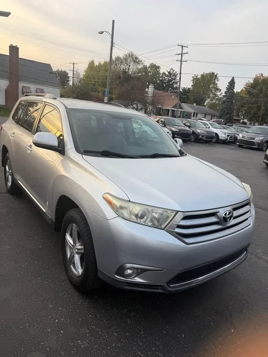 2013 Toyota Highlander - Image 14 of 17