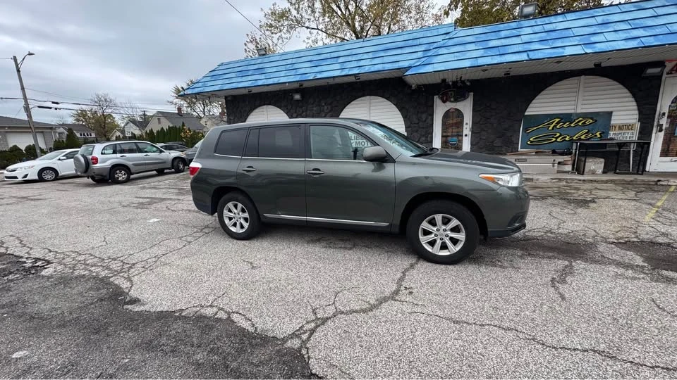 2013 Toyota Highlander - Image 3 of 14