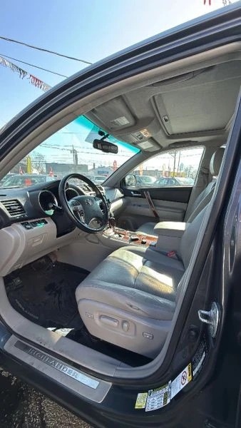 2013 Toyota Highlander - Image 5 of 7
