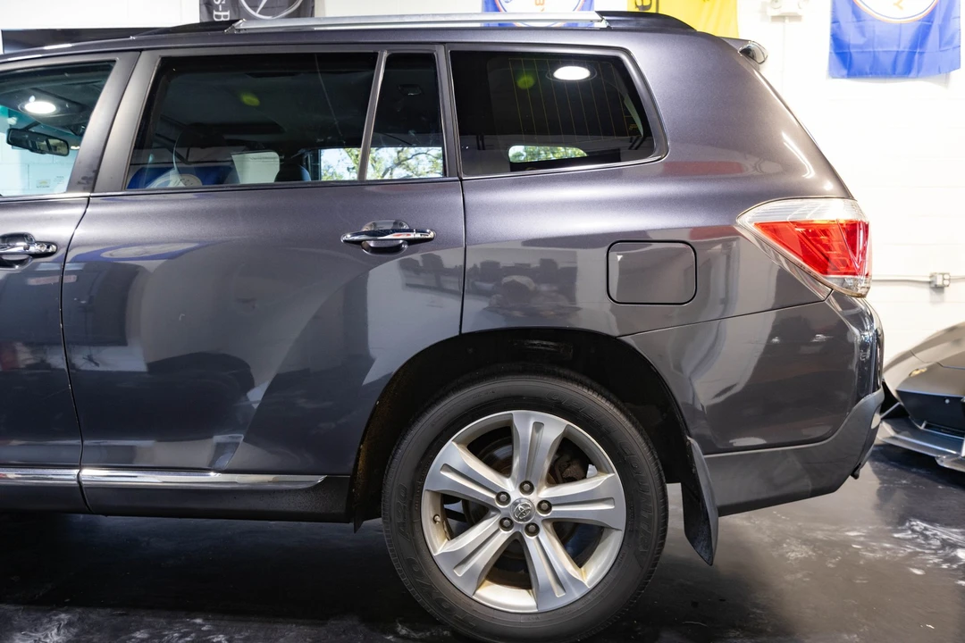 2013 Toyota Highlander - Image 8 of 12