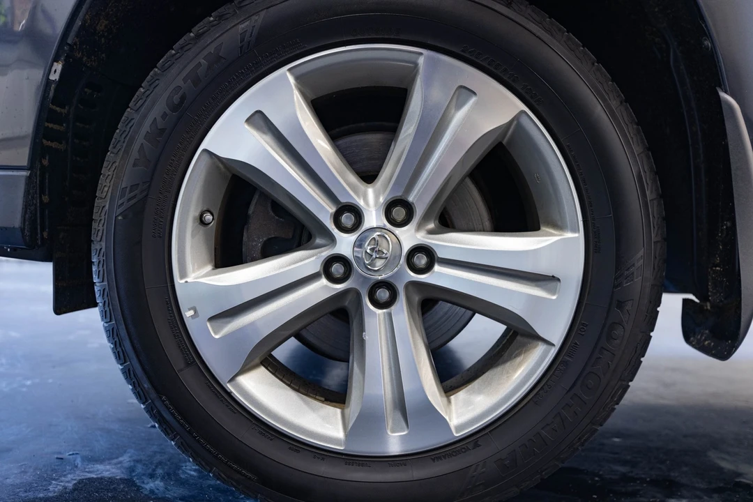 2013 Toyota Highlander - Image 5 of 12