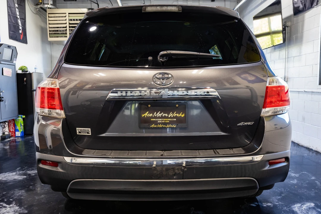2013 Toyota Highlander - Image 11 of 12