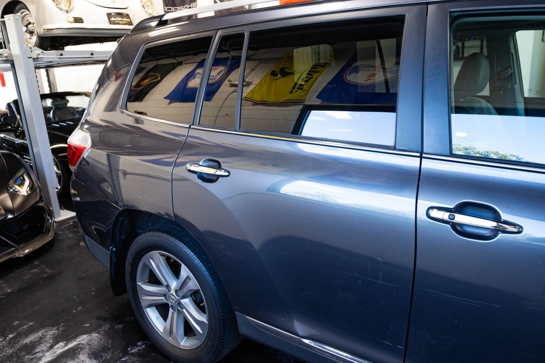 2013 Toyota Highlander - Image 14 of 21