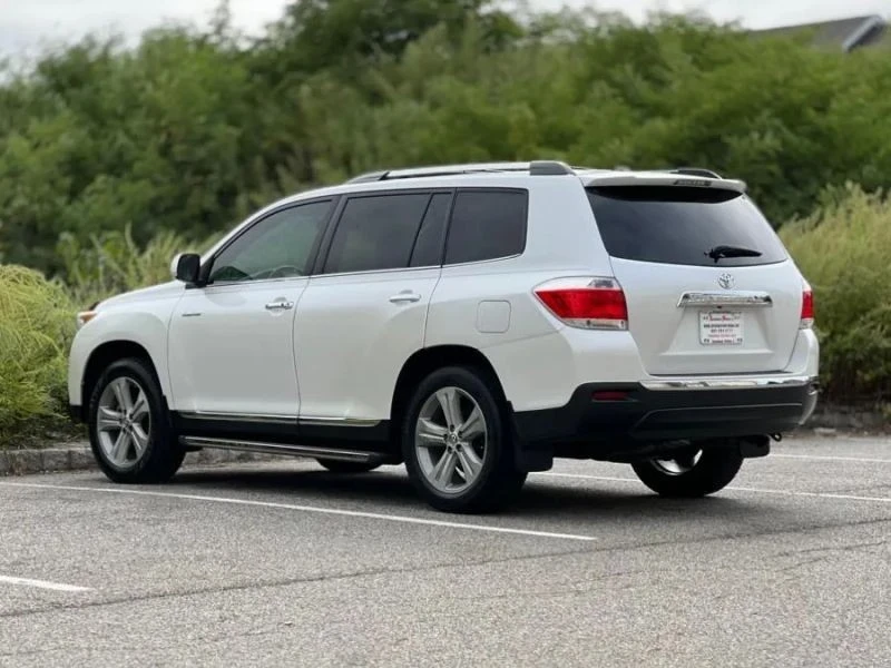 2013 Toyota Highlander - Image 6 of 12