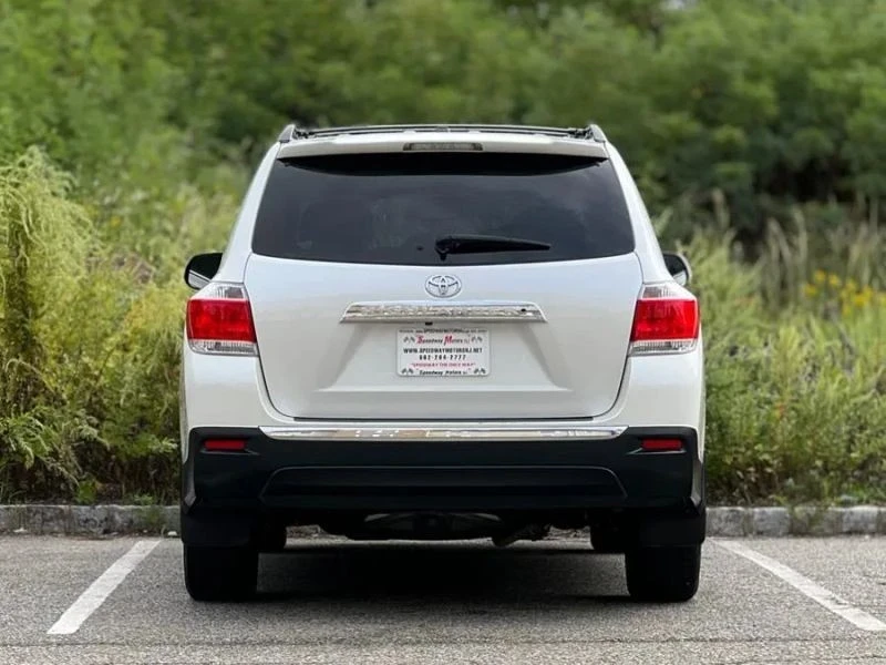 2013 Toyota Highlander - Image 7 of 12